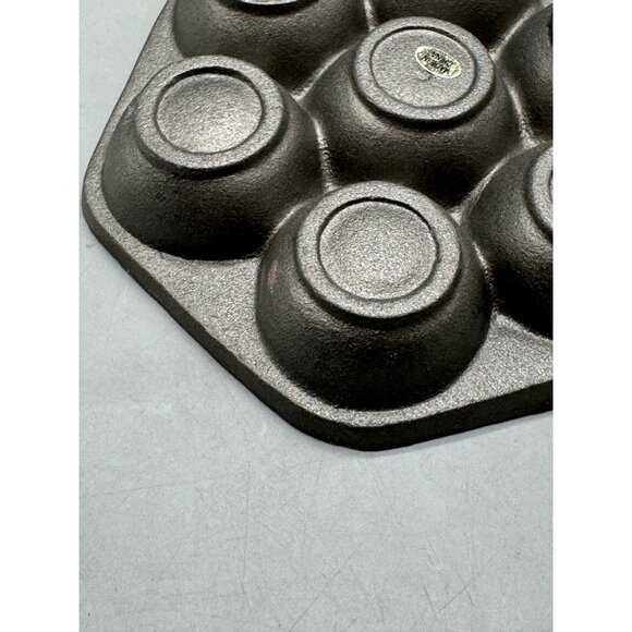 Cast Iron biscuit Pan With 7 Round Cups camping home use 6.5x11.5" handle READ - Picture 7 of 8